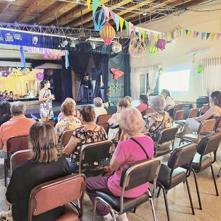 Prevención de estafas: el Municipio de La Plata ya recorrió 26 instituciones con charlas y encuentros informativos