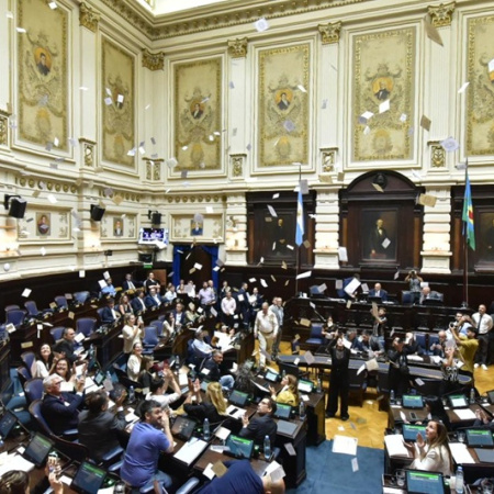 La oposición carga contra el gobierno por el INDEC: piden informes a Caputo, y acusan a gobernantes de "timberos"