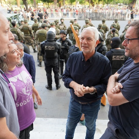 Alak visitó el set de filmación de la miniserie para Netflix El Futuro es nuestro