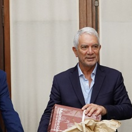 La Municipalidad encara la puesta en valor de 180 mil luminarias y más de 400 semáforos en La Plata