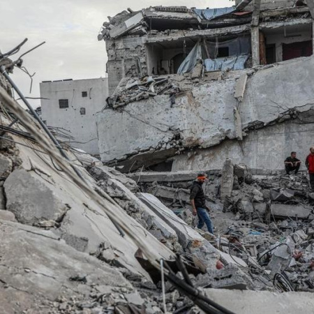 Ataques aéreos israelíes en Gaza dejan al menos 11 muertos, reporta la Defensa Civil