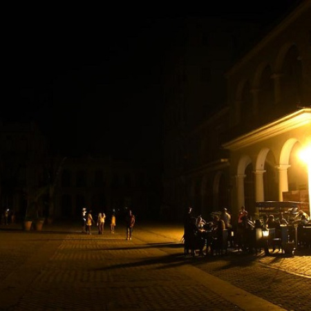 Trump afirma que Cuba "caerá muy pronto"