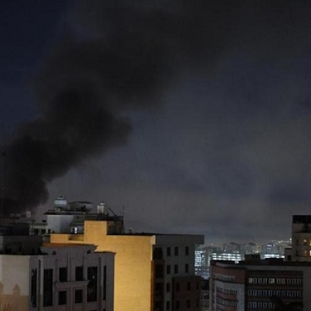 Futuros del crudo internacional suben por encima de 100 dólares por conflictos en Medio Oriente