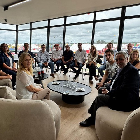 Radicales sin pausa: legisladores e intendentes recorrieron la ExpoAgro