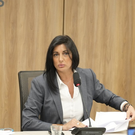 Papelón diplomático: la presidenta de Relaciones Exteriores mencionó a Checoslovaquia, disuelta en 1992