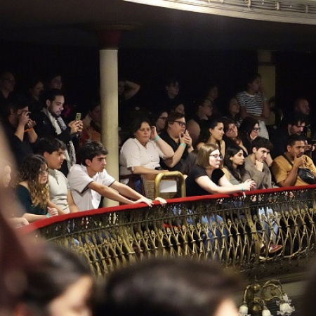 El Coliseo Podestá y una cartelera de abril con teatro, música y humor para toda la familia