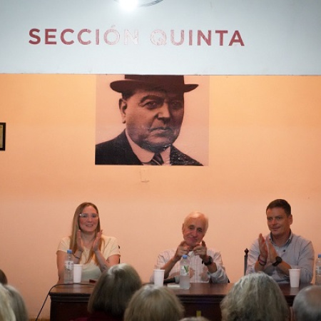 Leandro Illia presentó su libro, “Arturo Illia, mi padre”