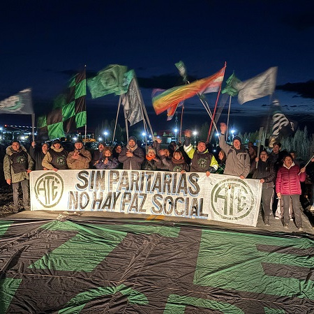ATE ya bloquea los aeropuertos de Bariloche y El Calafate y a las 11 concentra en Aeroparque