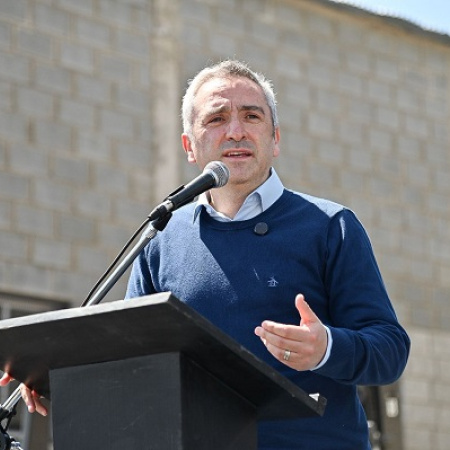 Larroque advirtió que la Provincia entra en una fase de "situación límite" y reclama fondos a Nación