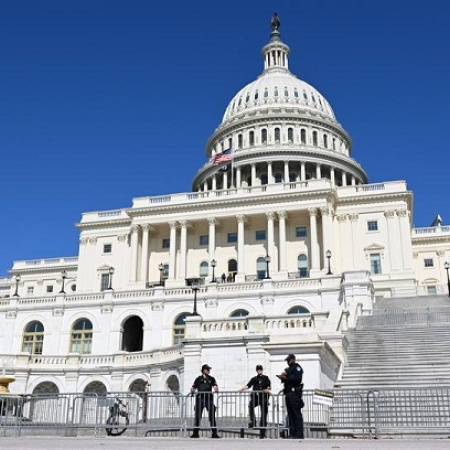 Agentes del orden abaten a tiros a hombre en Washington D. C.