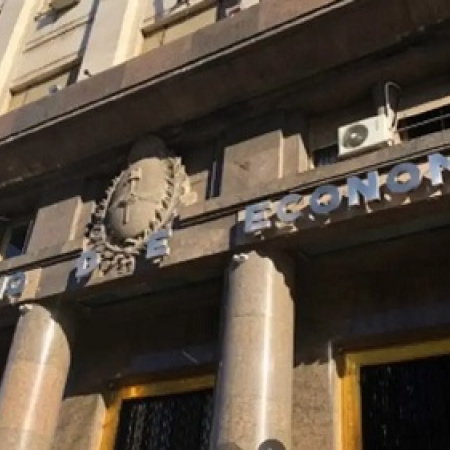 Agencia Fitch Ratings mejora la calificación de riesgo crediticio de Argentina