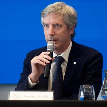 Banco Central considera no prioritario eliminar restricciones cambiarias vigentes para empresas