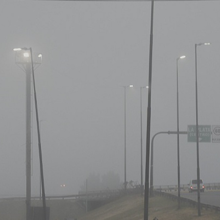 El Servicio Meteorológico Nacional anunció para las próximas horas un alerta violeta por niebla
