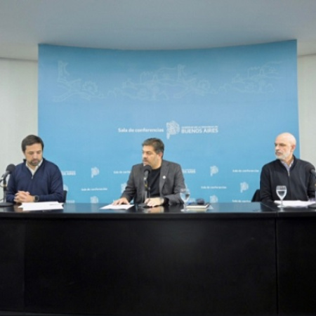 Carlos Bianco afirmó que "la economía está estallada" pero Milei prefiere "el mundo de fantasía de las redes"