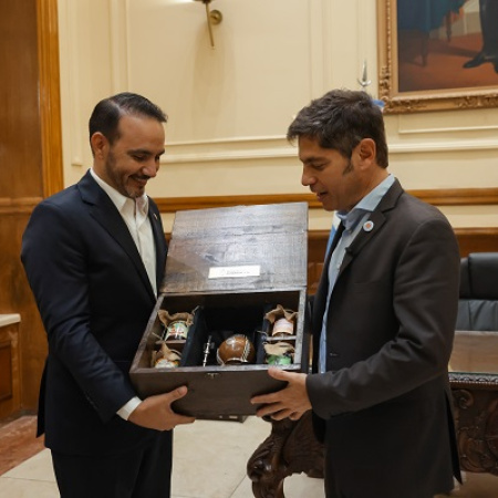 Kicillof reafirma su perfil nacional en Corrientes con acuerdos productivos junto a Juan Pablo Valdés