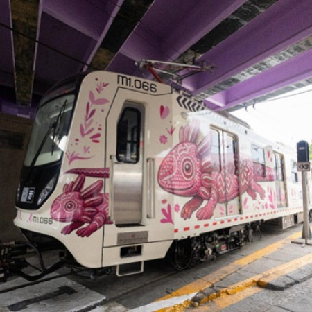 Trenes "Hechos en China" transportarán a aficionados a sedes mexicanas de Mundial 2026