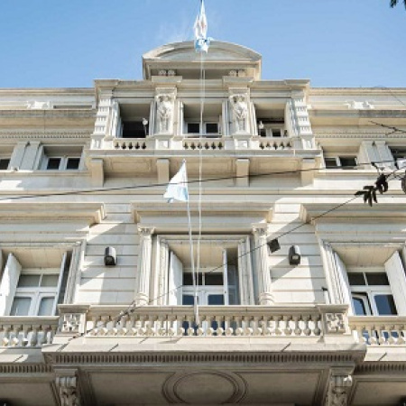 La UBA se mantiene entre las cien mejores universidades del mundo y continúa como líder en América Latina