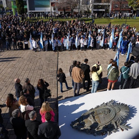 Alak anunció la creación del Museo de la Bandera