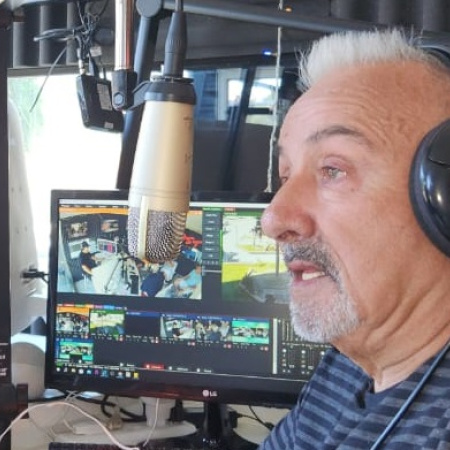 "Gracias al fútbol, ahora somos los inmortales", señaló Jorge Joury por la FM 98.9 y Pinamar TV