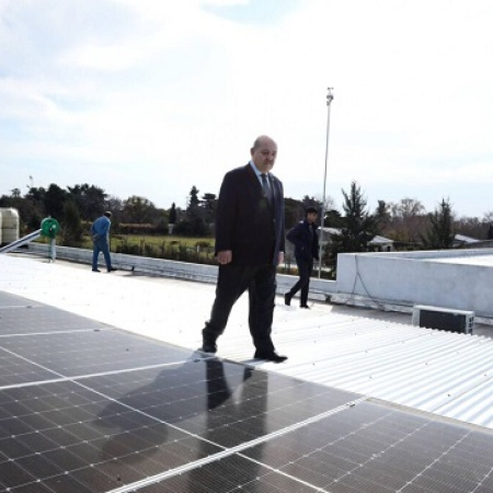 UNLP: así funciona el bachillerato de La Plata que incorpora paneles solares